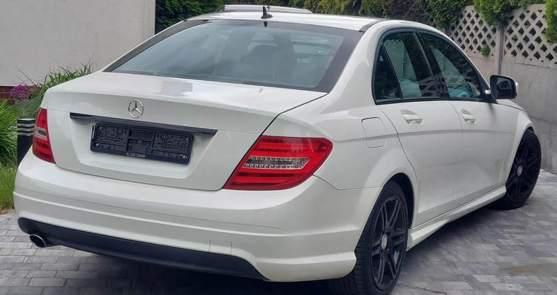Mercedes-Benz Klasa C cena 36600 przebieg: 218000, rok produkcji 2008 z Witkowo małe 172